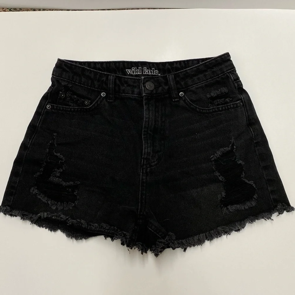 Wild Fable Distressed High Rise Black Denim Shorts Sz 0